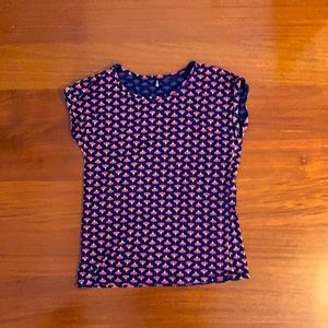 Very soft cotton printed t-shirt! Women’s size M.